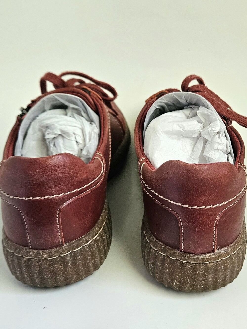 Clarks Caroline Janna Leather Sneakers In Box 7.5 Red - Picture 4 of 6